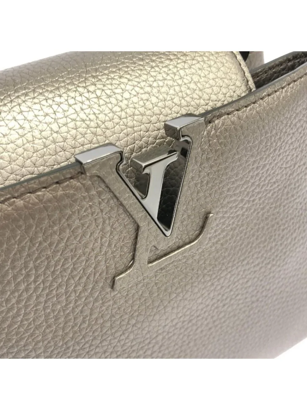 Louis Vuitton Capucines BB